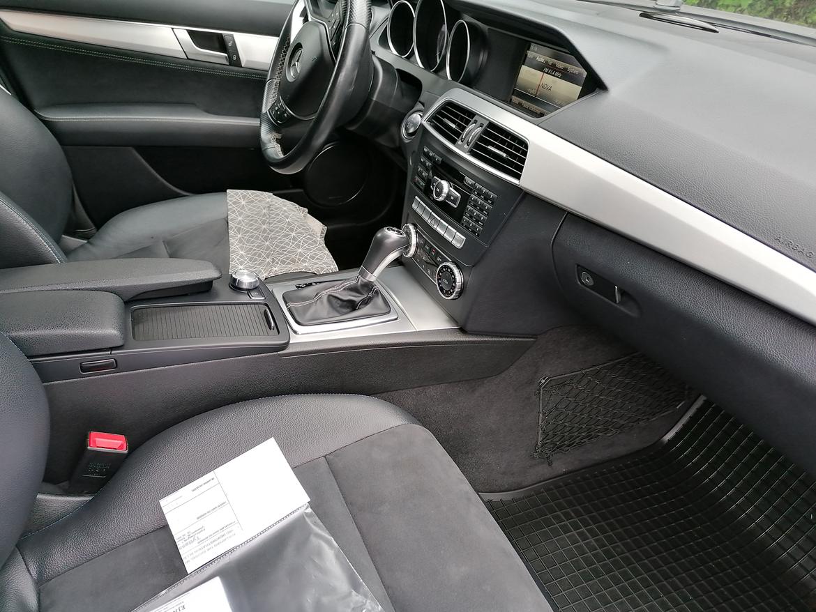 Mercedes Benz 220 cdi amg line Edition C.  billede 10