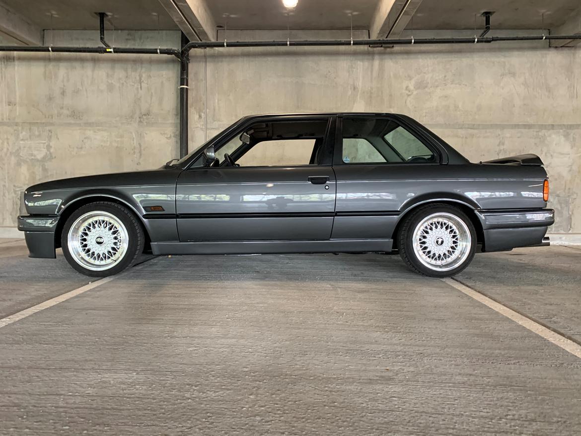 BMW E30 320i 2-dørs billede 2