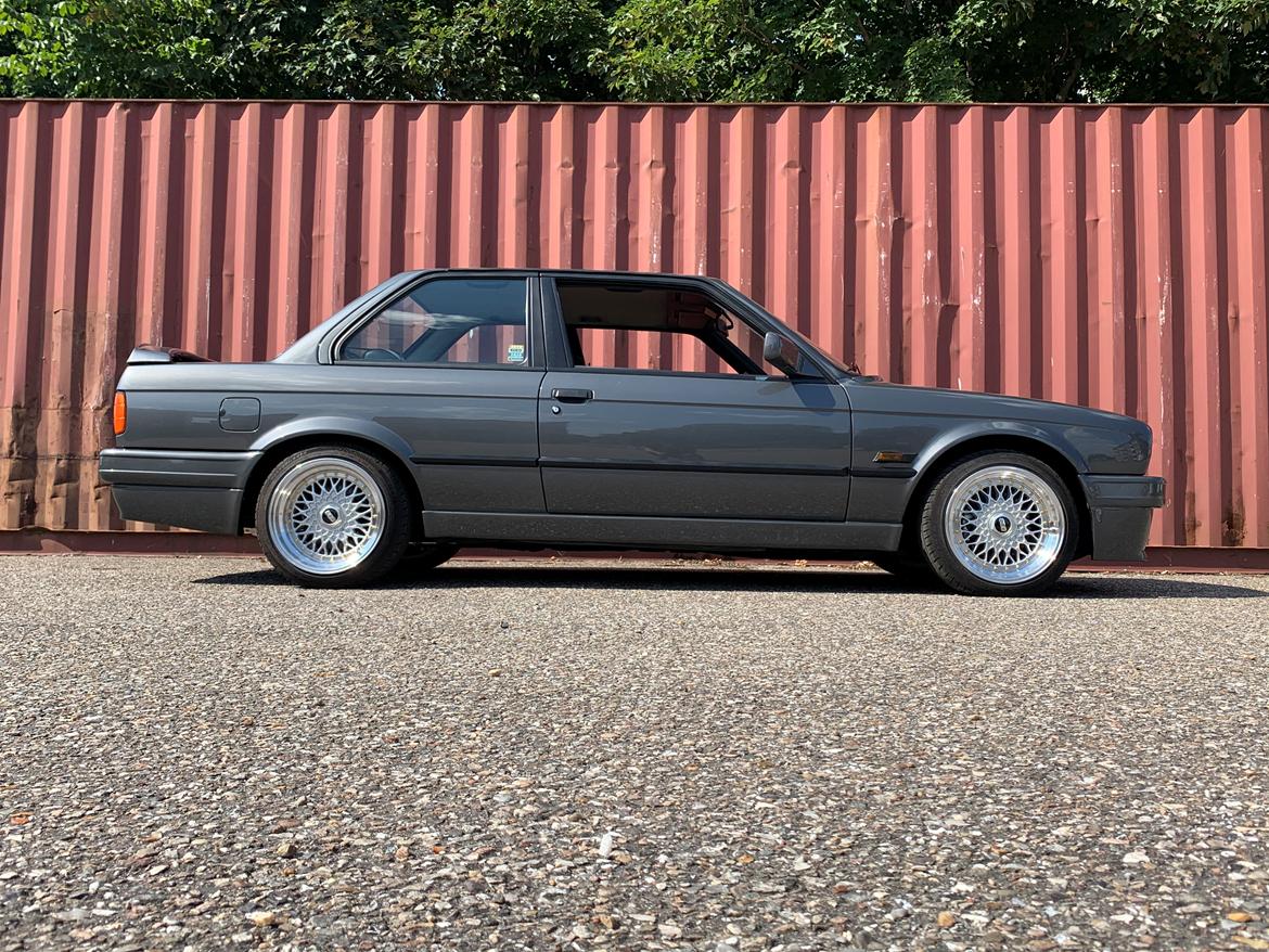 BMW E30 320i 2-dørs billede 3