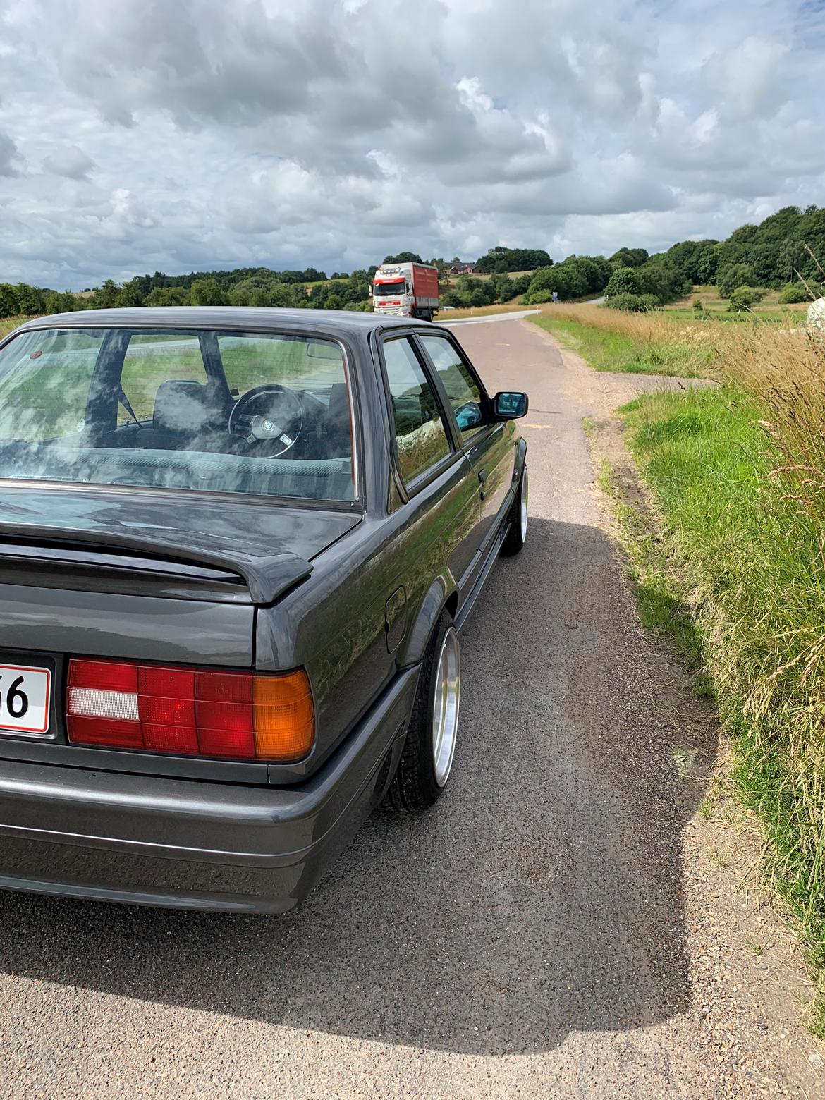 BMW E30 320i 2-dørs billede 10