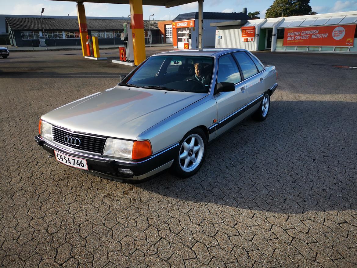 Audi 100 c3 quattro