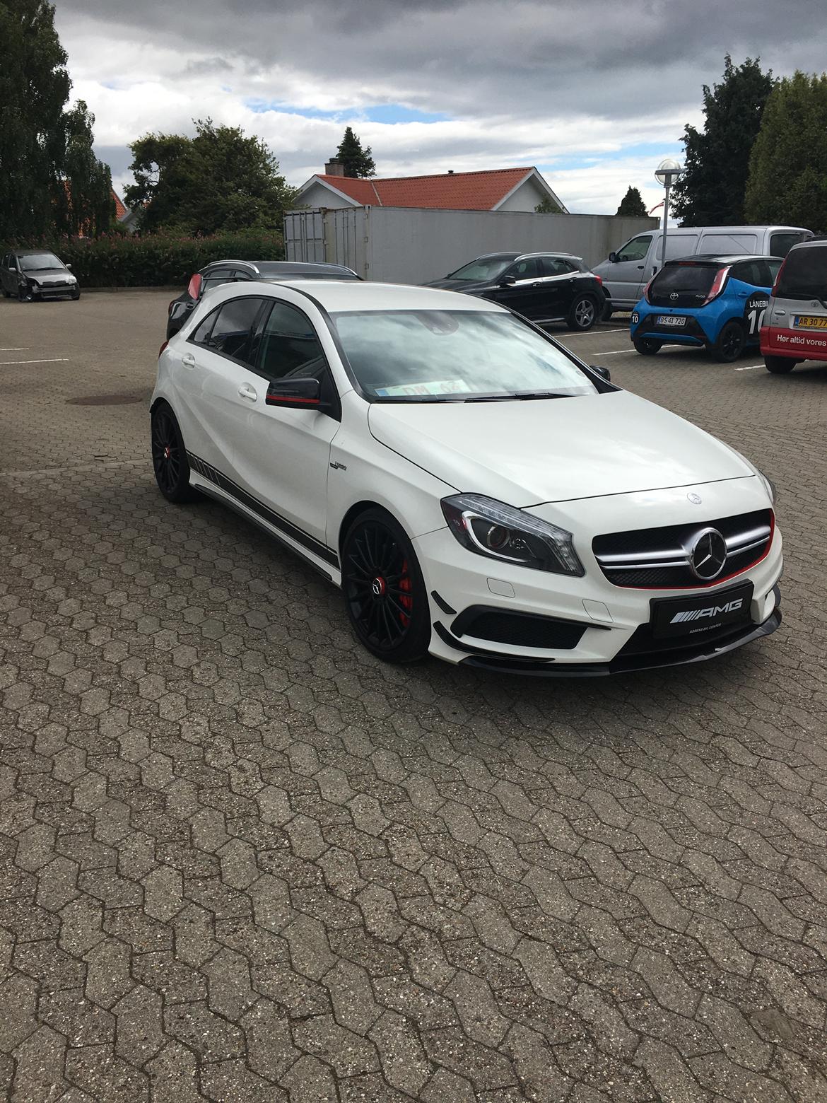 Mercedes Benz A45 Amg billede 1