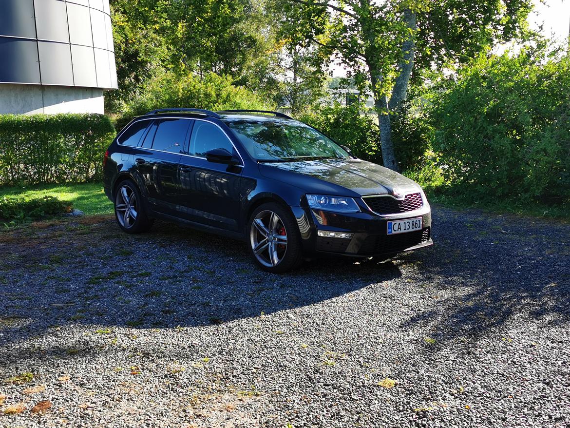 Skoda Octavia Combi Elegance 2.0TDI  billede 2