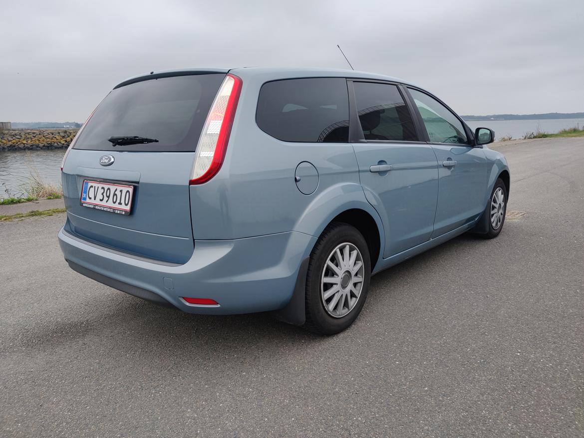 Ford Focus stc *solgt* billede 4