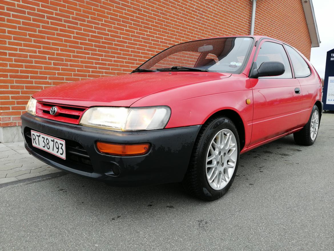 Toyota Corolla e10 billede 1