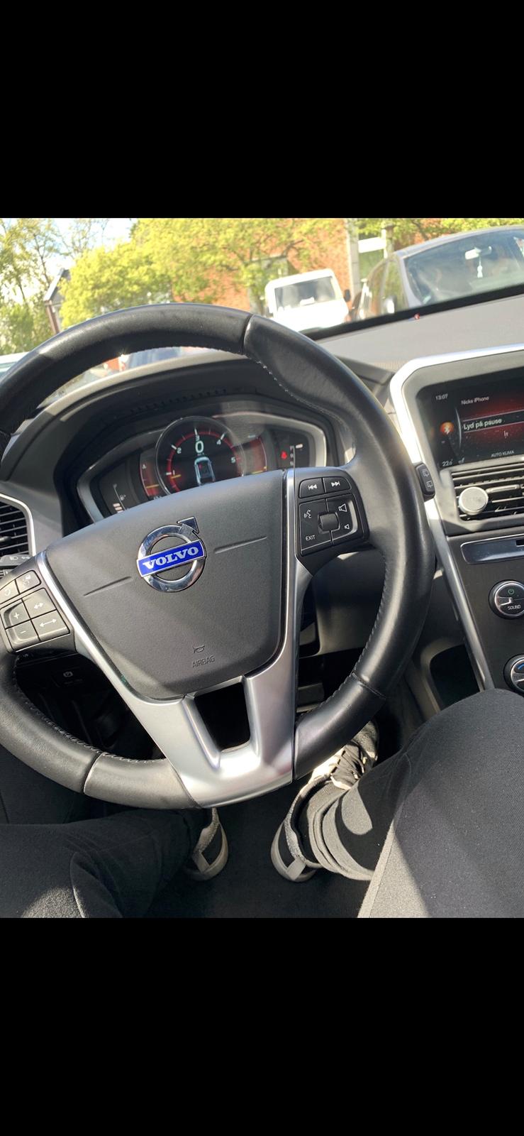 Volvo XC60 Momentum D4  billede 3