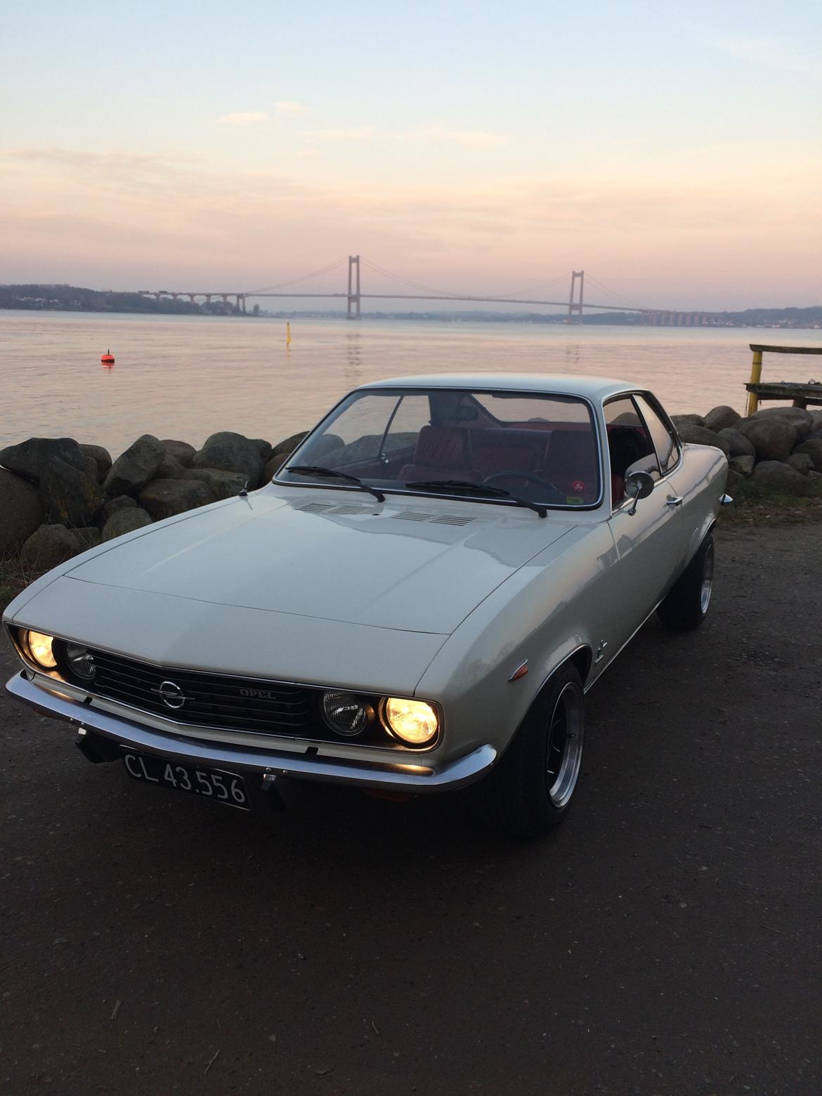 Opel Manta A 1900 Deluxe billede 1