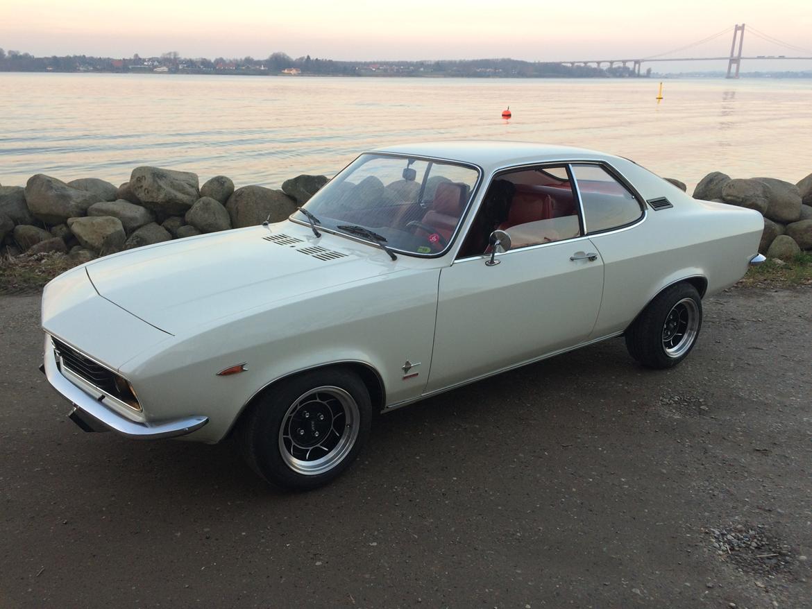 Opel Manta A 1900 Deluxe billede 3