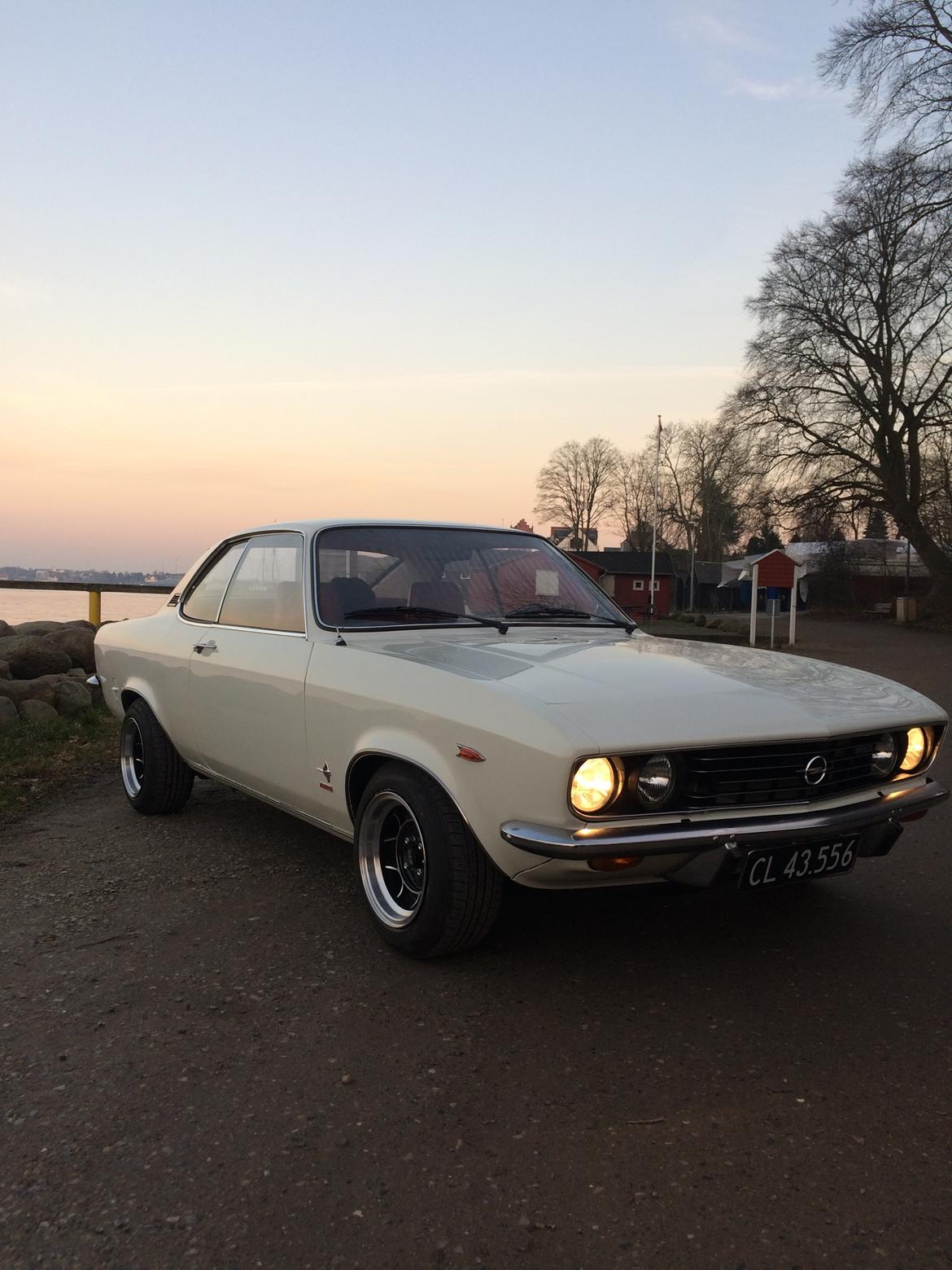 Opel Manta A 1900 Deluxe billede 7