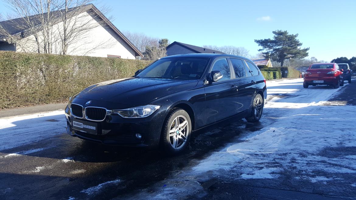 BMW F31 318D 2.0 billede 1