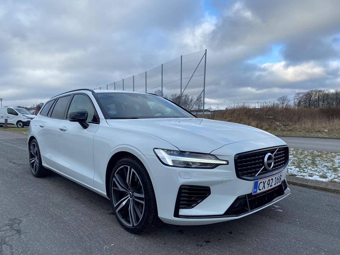 Volvo V60 T6 R-design (Solgt) billede 1