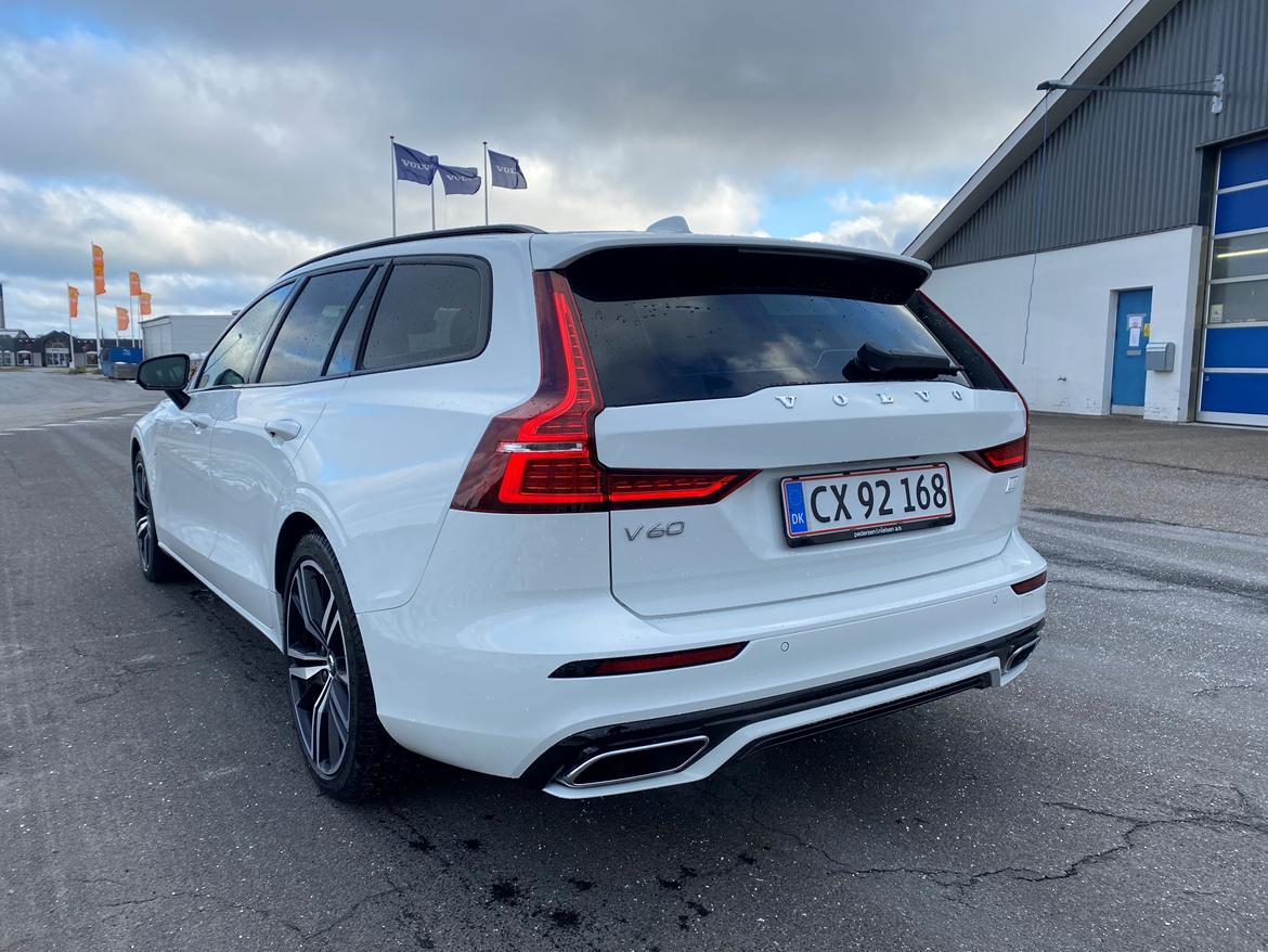 Volvo V60 T6 R-design (Solgt) billede 3