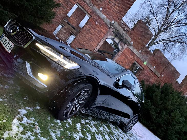 {{currentPhoto.altText}} billede {{currentPhoto.number}}