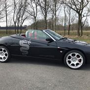 Alfa Romeo Spider 916