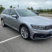 VW Passat B8.5 GTE Wagon Queen Family Truckster