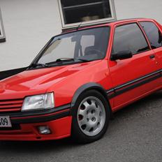 Peugeot 205 gti