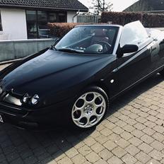 Alfa Romeo Spider 916