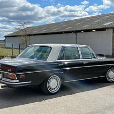 Mercedes Benz 300 SEL 4.5 V8 (W109)