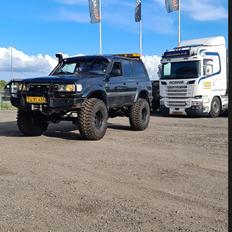 Toyota Land Cruiser HDJ80