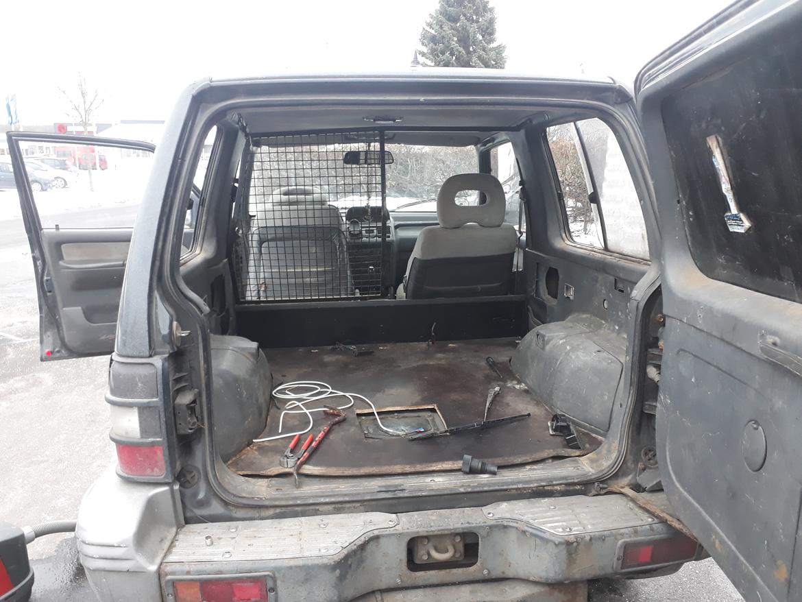 Mitsubishi Pajero V20. (skrottet) billede 5