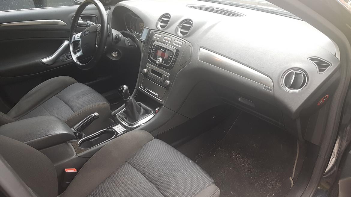 Ford Mondeo 2,0i Titanium Stc. billede 10