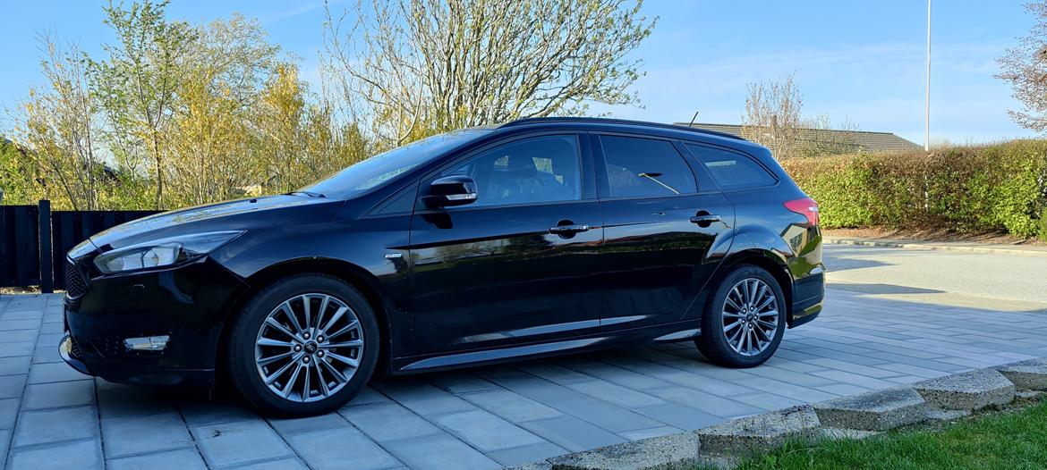 Ford Focus st. Line aut.(SOLGT) billede 1
