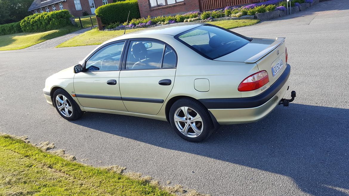 Toyota Avensis billede 10