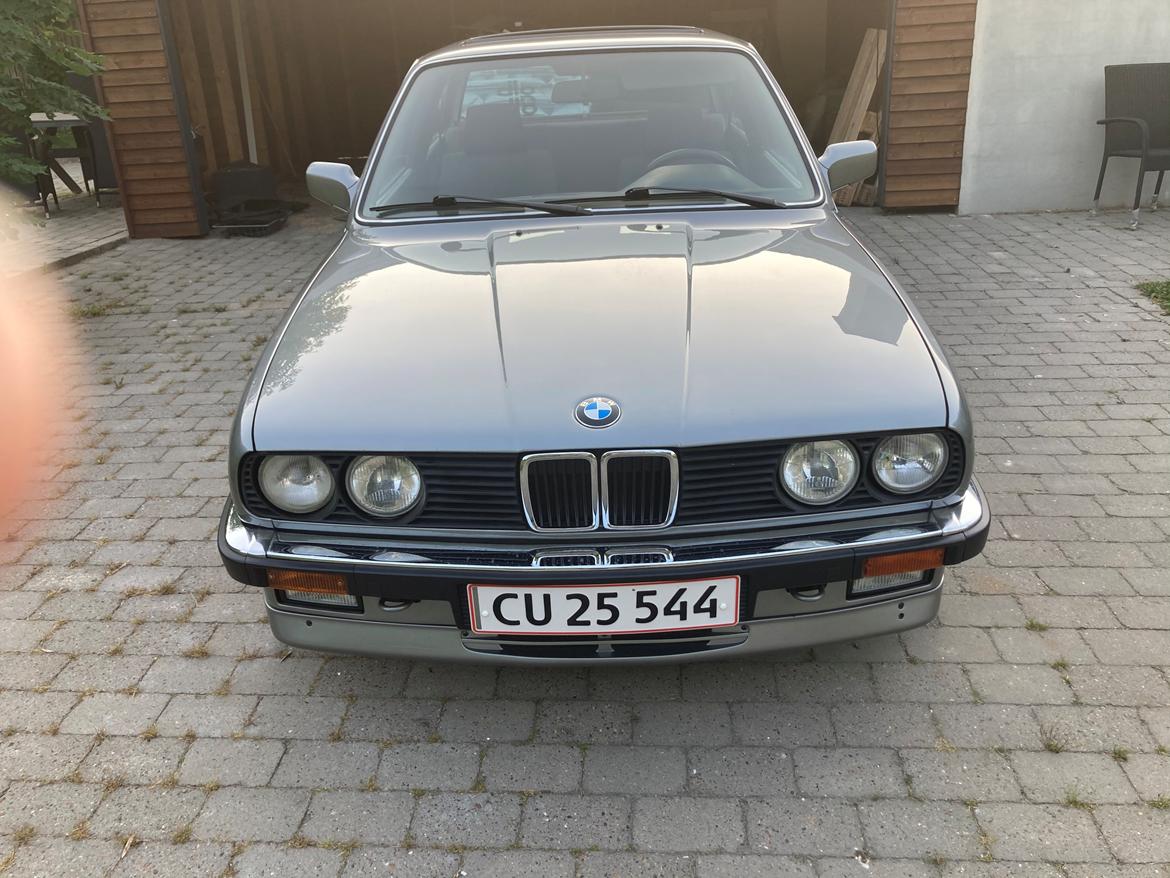 BMW E30 billede 6
