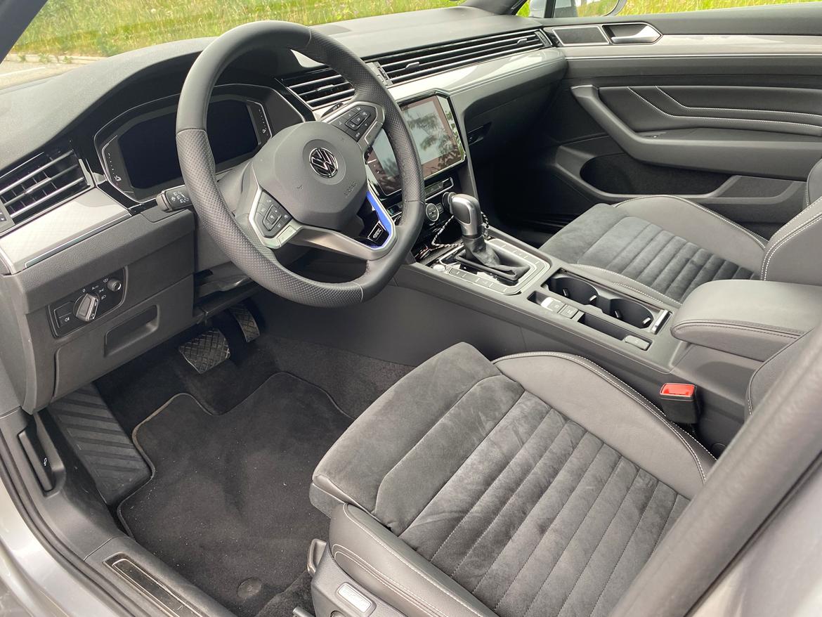 VW Passat B8.5 GTE Wagon Queen Family Truckster billede 12