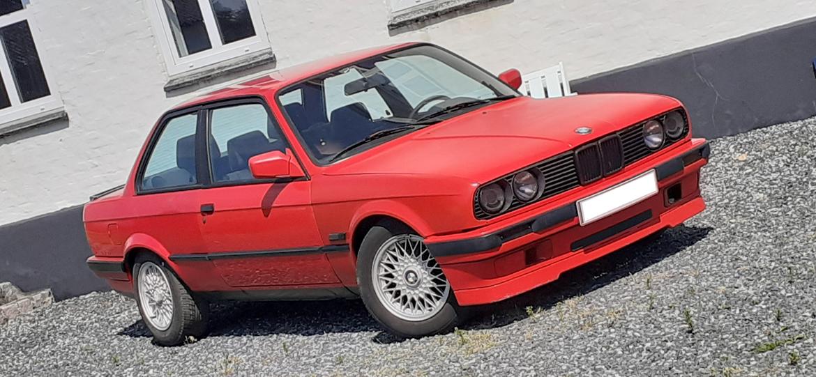 BMW E30 318iS billede 2