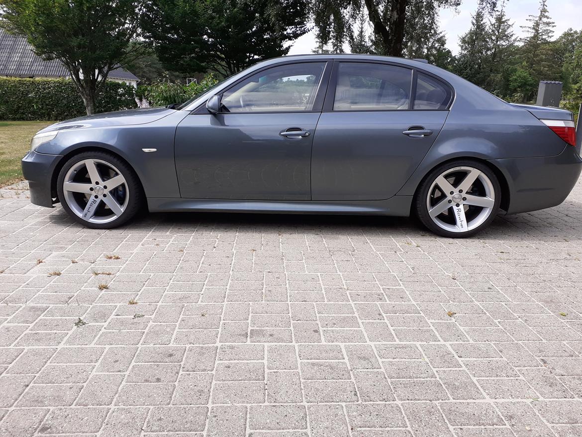 BMW 545i billede 1