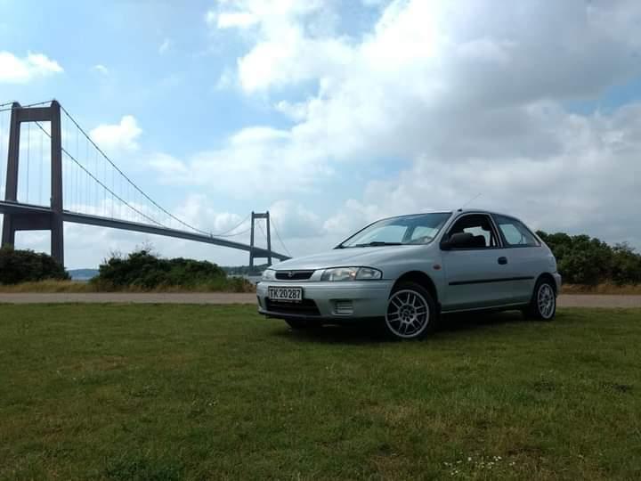 Mazda 323 P BA billede 9