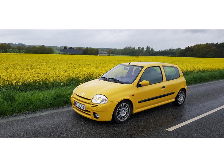 {{currentPhoto.altText}} billede {{currentPhoto.number}}