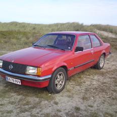 Opel Rekord E1