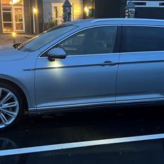 VW Passat B8.5 GTE Wagon Queen Family Truckster