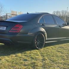 Mercedes Benz S 600 V12 Biturbo