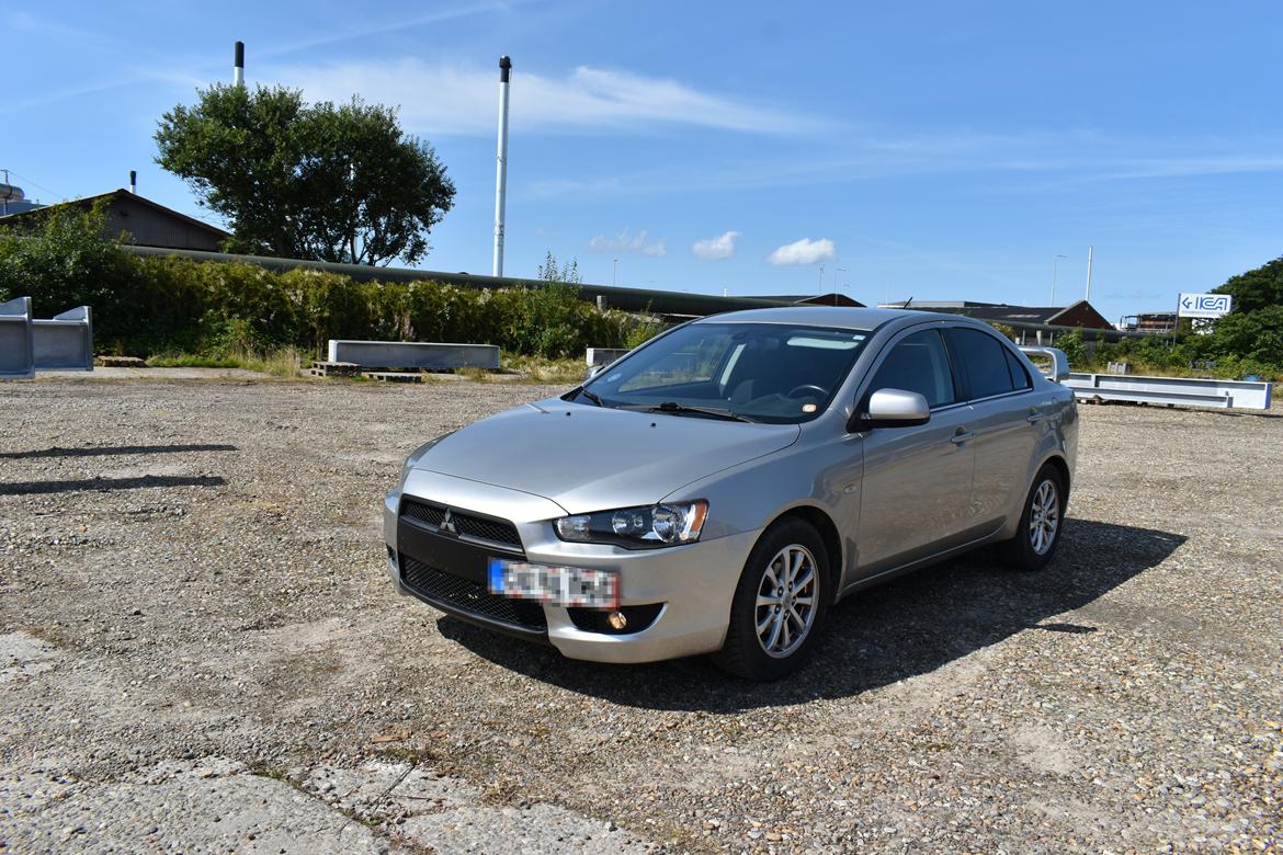 Mitsubishi Lancer X Sports Sedan billede 7
