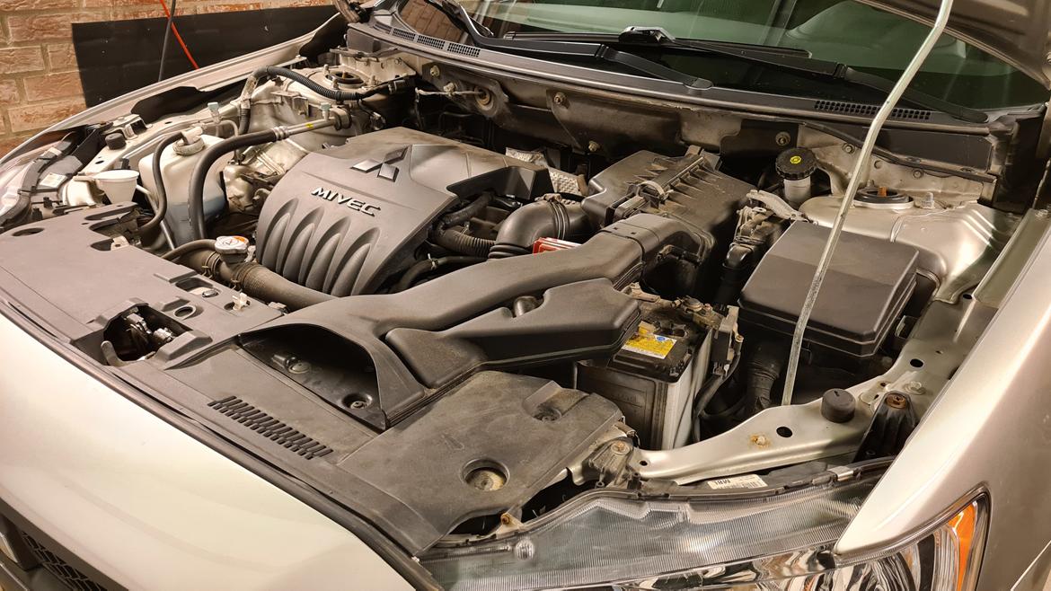 Mitsubishi Lancer X Sports Sedan billede 13