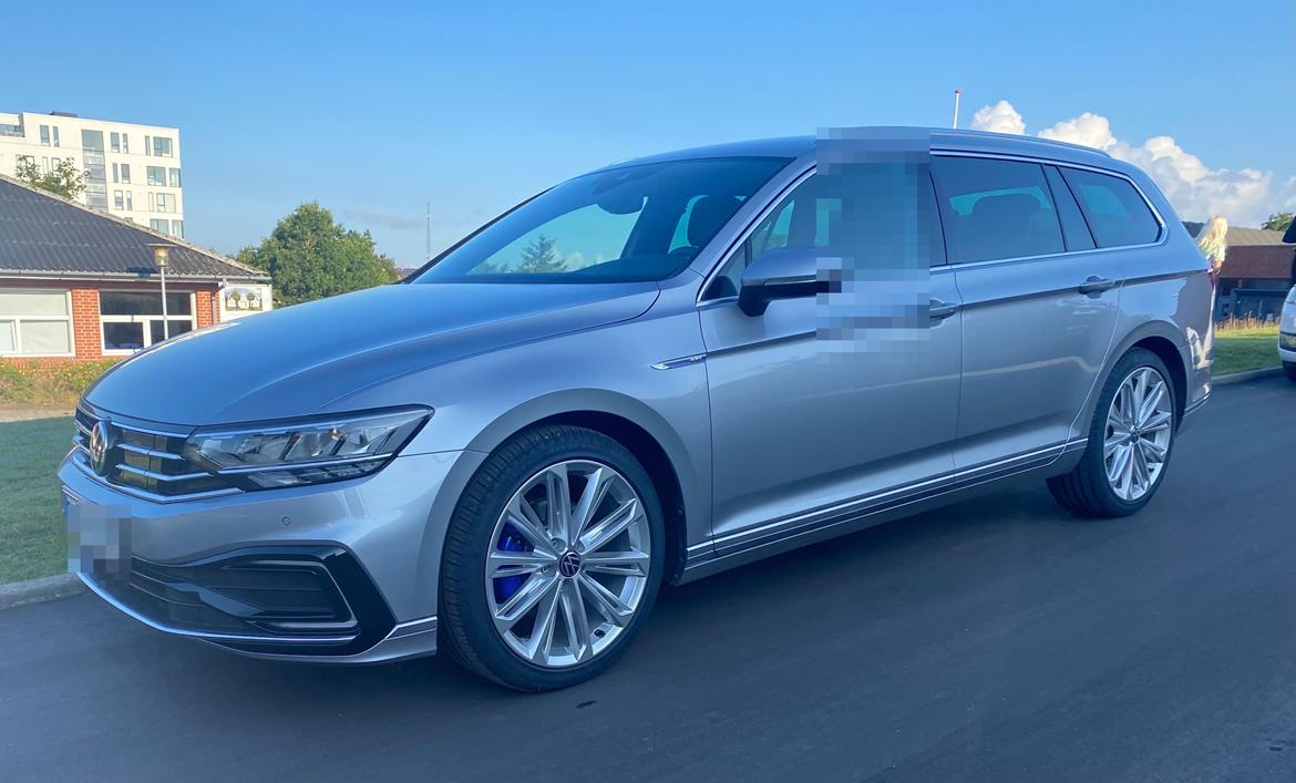 VW Passat B8.5 GTE Wagon Queen Family Truckster billede 1