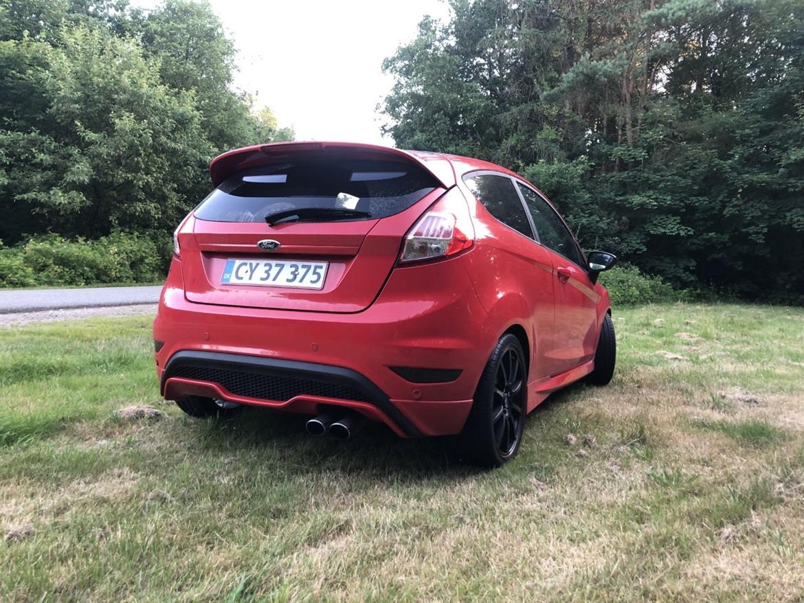 Ford Fiesta Red Edition 1,0 scti  - Sommeren 2021 billede 8