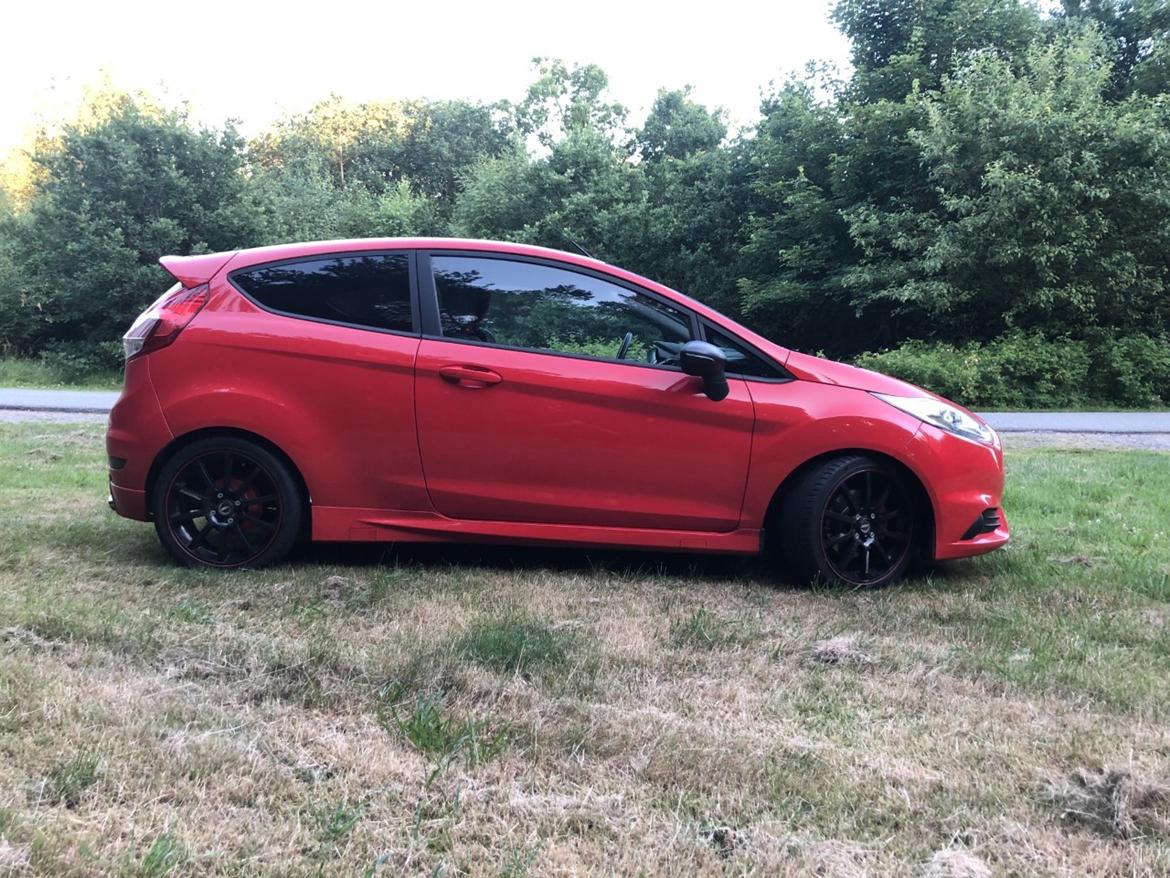 Ford Fiesta Red Edition 1,0 scti  - Sommeren 2021 billede 9