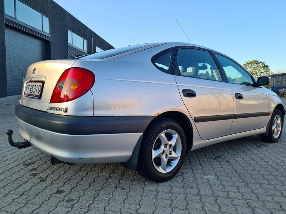 Toyota Avensis billede 4