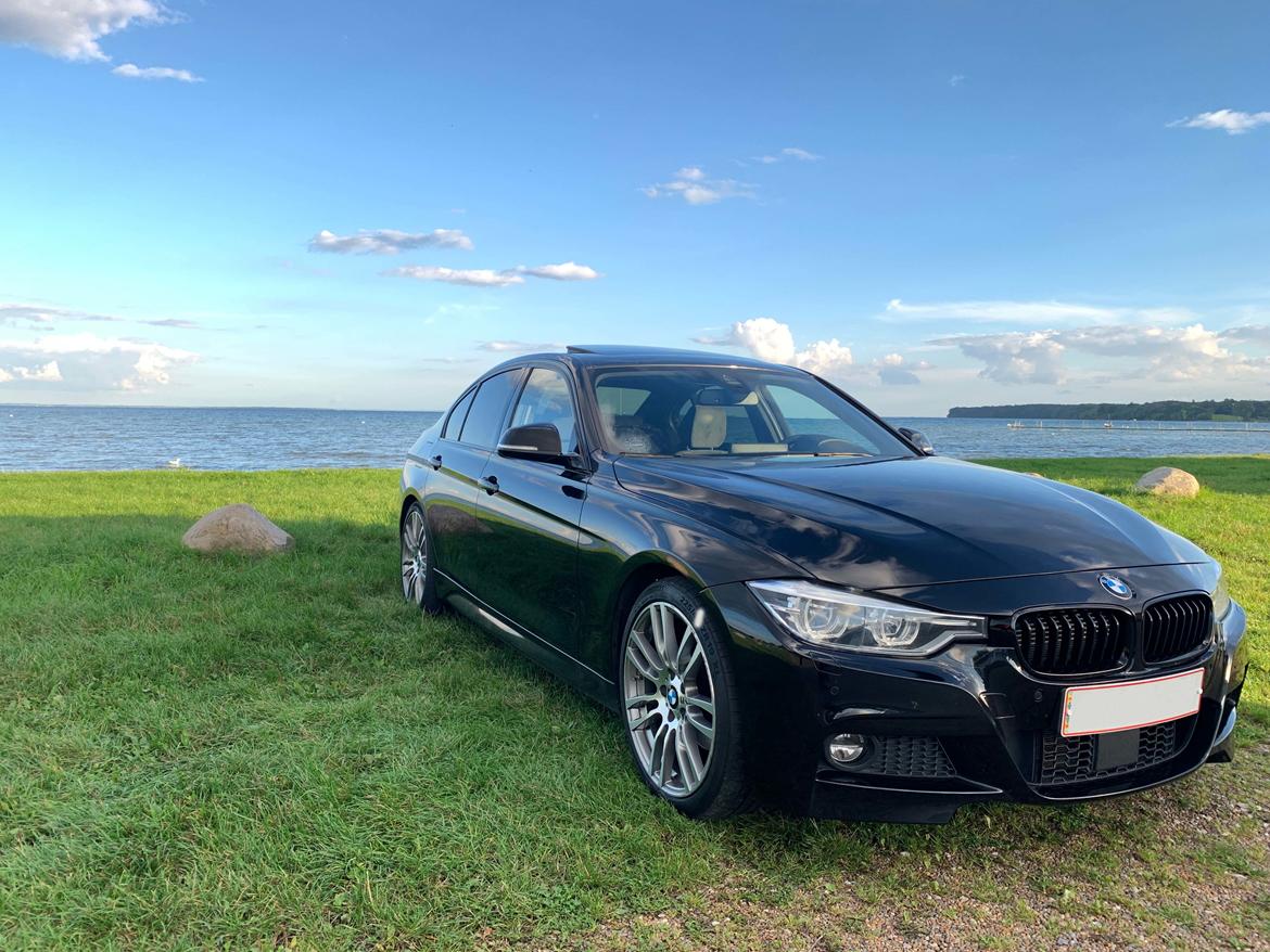 BMW F30 330e iPerformance billede 1