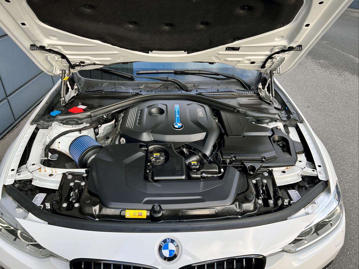 BMW 330e iPerformance billede 5
