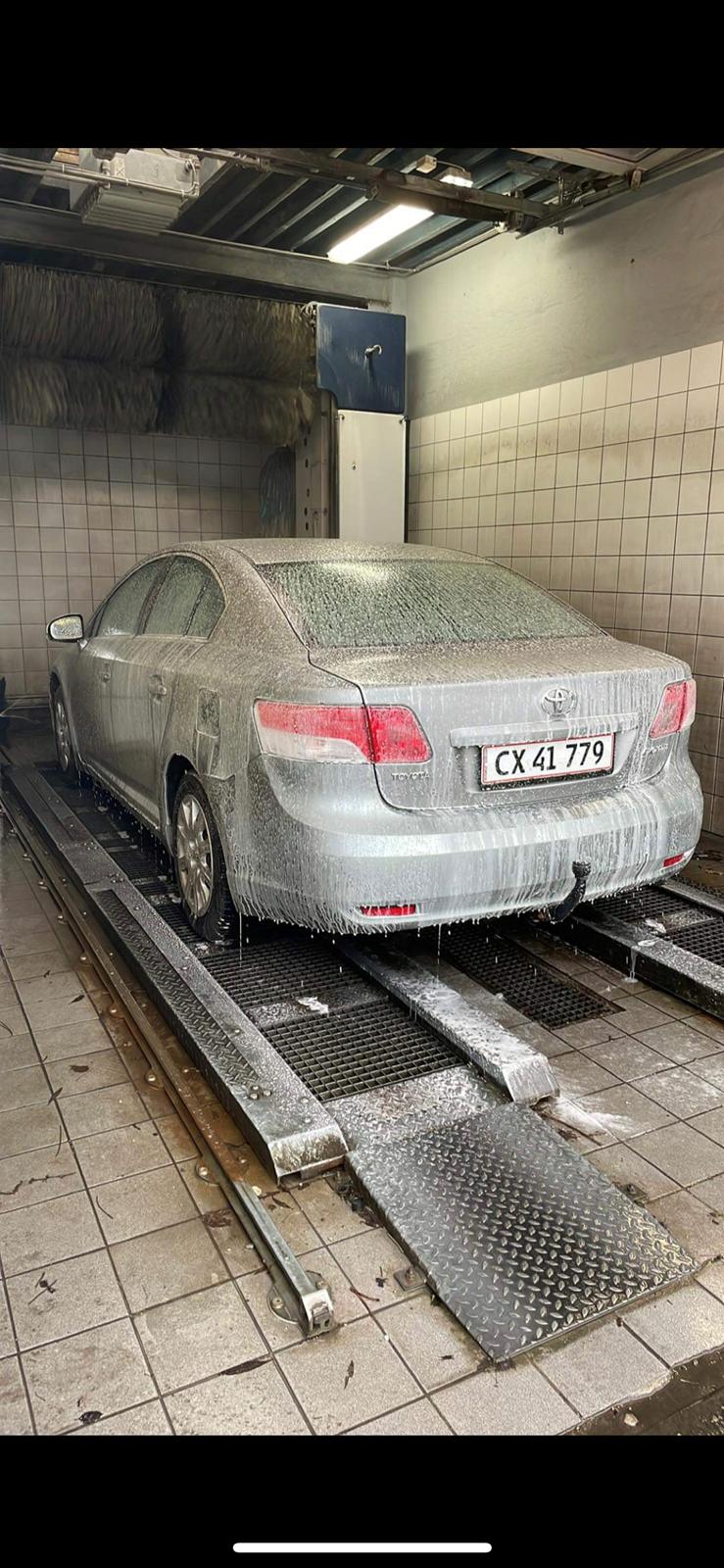 Toyota Avensis (Solgt) billede 5