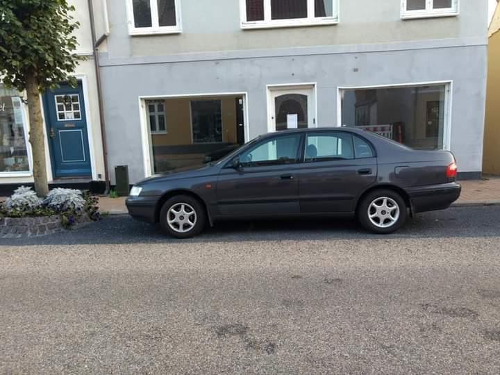 Toyota Carina E billede 13