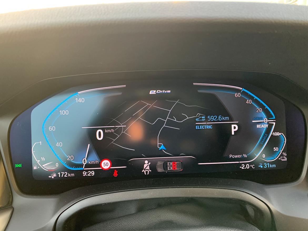 BMW 330e Touring billede 16