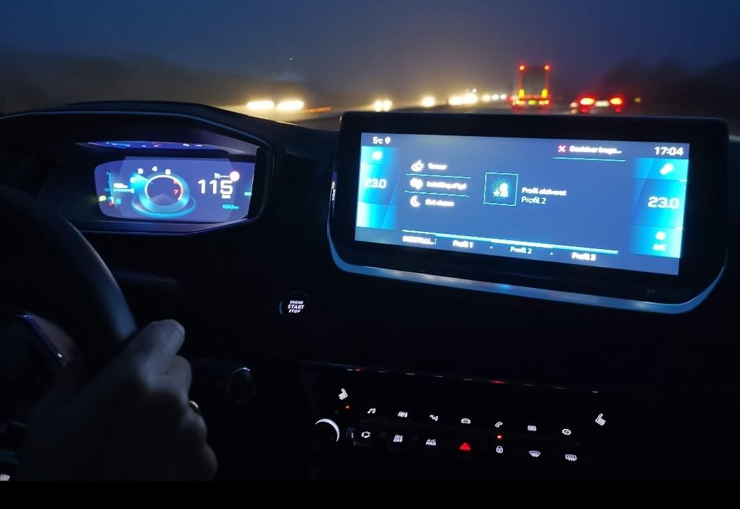 Peugeot 208 billede 8