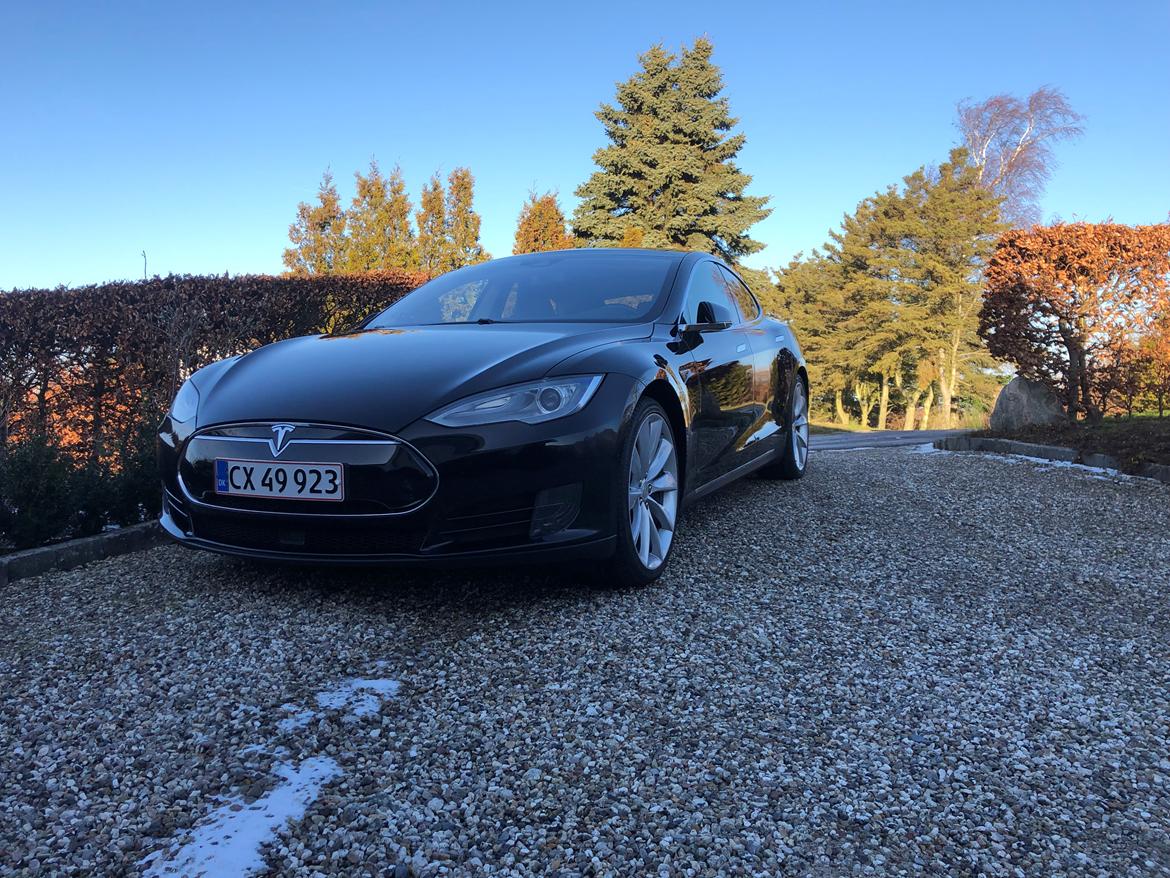 Tesla Model S85 billede 1