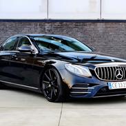 Mercedes Benz W213 E220d AMG Line